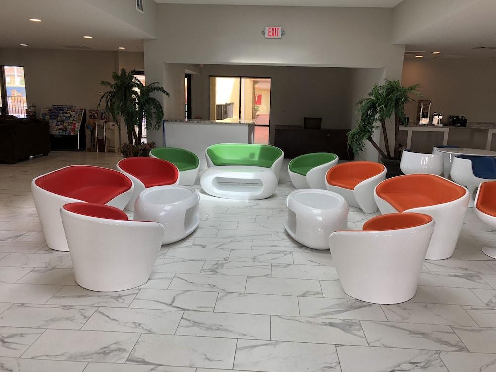 Clarion Inn & Suites Kissimmee-Lake Buena Vista South מראה חיצוני תמונה