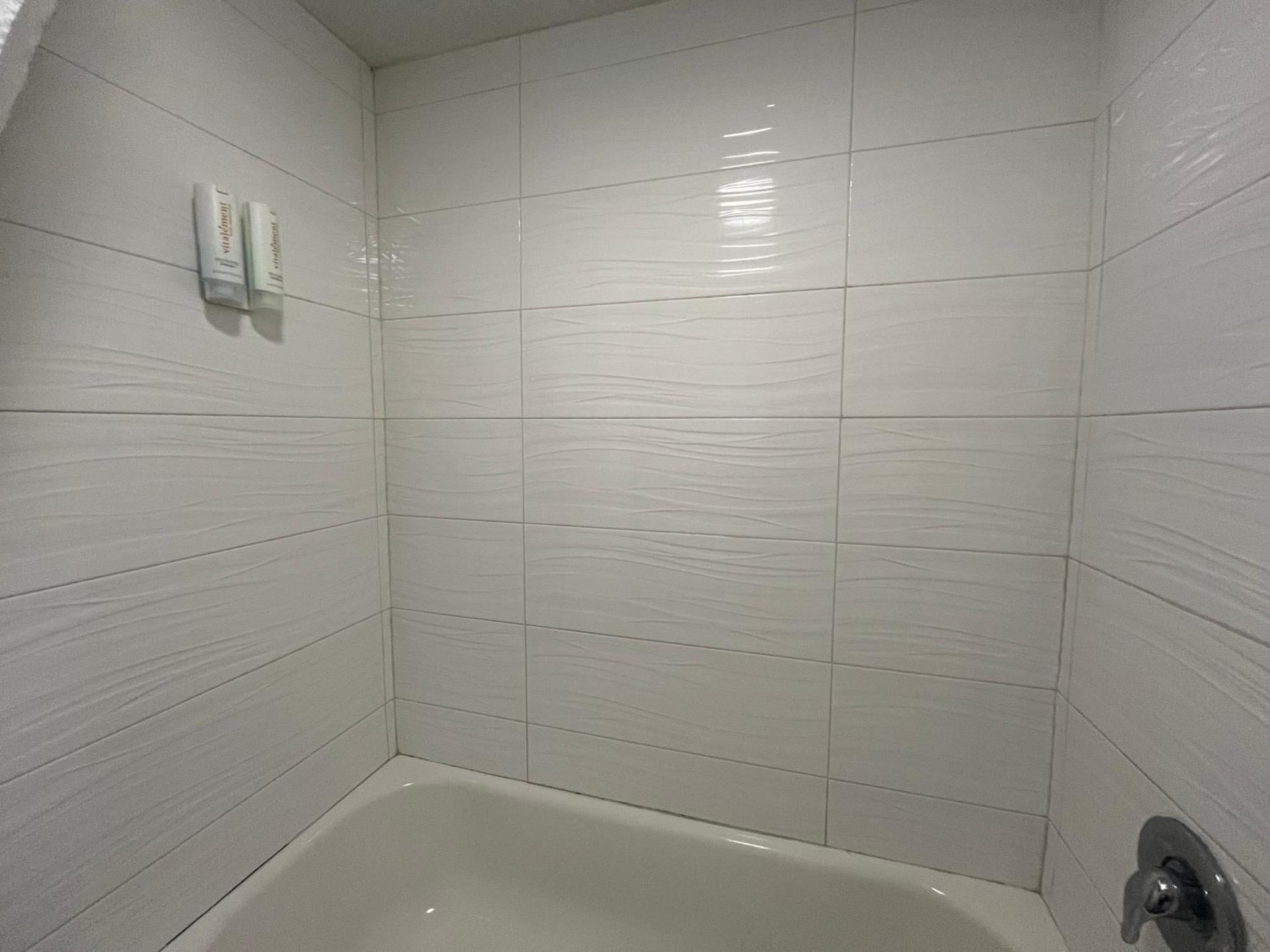 Clarion Inn & Suites Kissimmee-Lake Buena Vista South מראה חיצוני תמונה