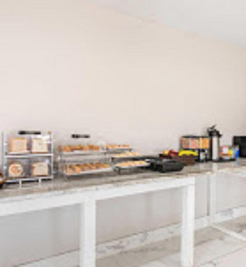 Clarion Inn & Suites Kissimmee-Lake Buena Vista South מראה חיצוני תמונה