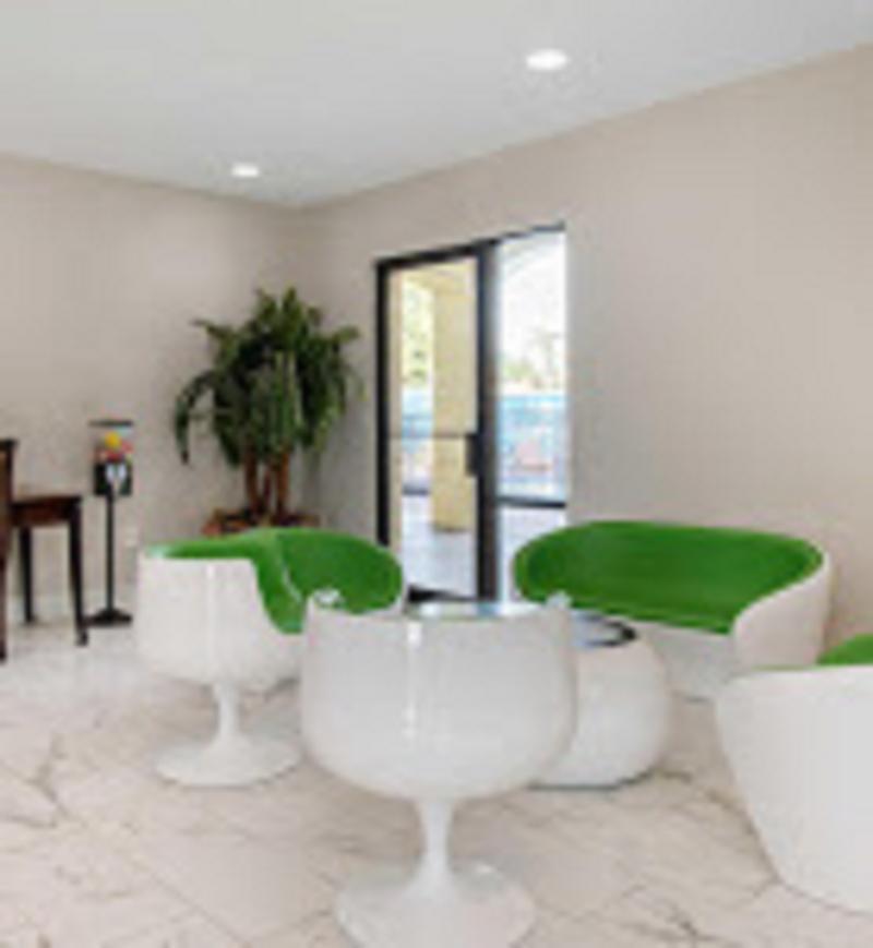 Clarion Inn & Suites Kissimmee-Lake Buena Vista South מראה חיצוני תמונה