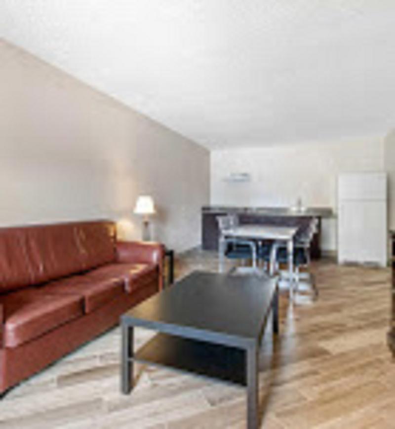Clarion Inn & Suites Kissimmee-Lake Buena Vista South מראה חיצוני תמונה