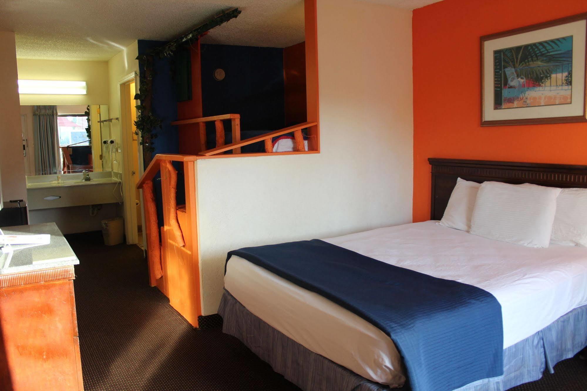 Clarion Inn & Suites Kissimmee-Lake Buena Vista South מראה חיצוני תמונה