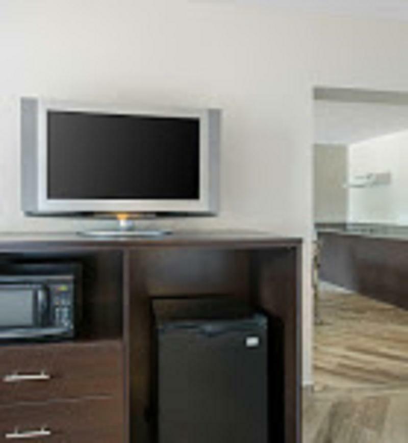 Clarion Inn & Suites Kissimmee-Lake Buena Vista South מראה חיצוני תמונה